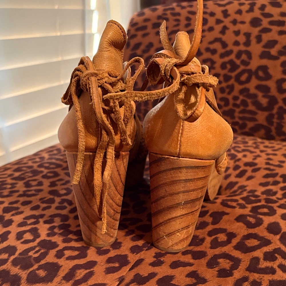 Free People Luggage Tan Leather w/Wood Platform Sandals - Picture 4 of 8